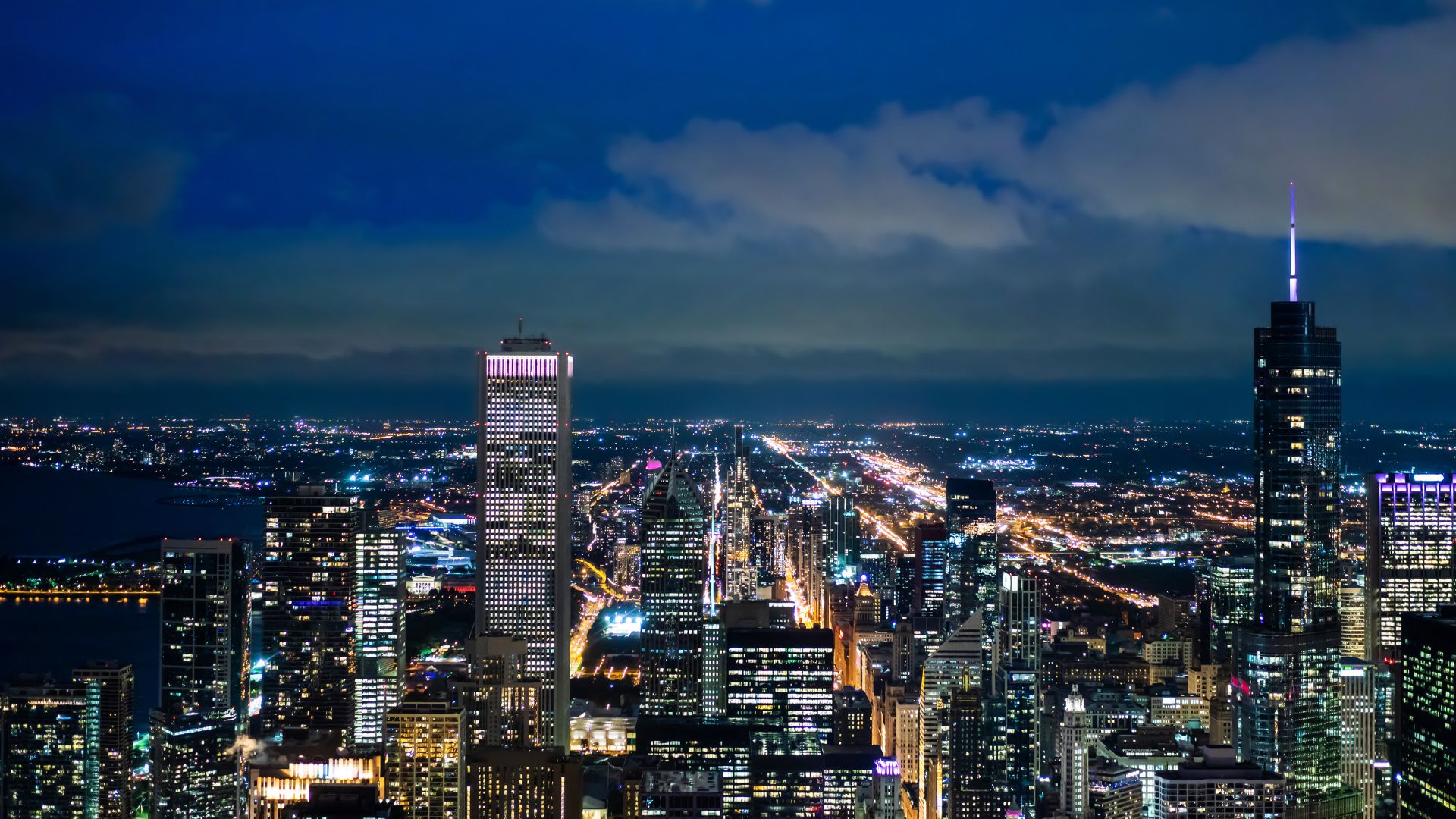 Chicago's Smart Lighting Revolution with LEOTEK: A Beacon of Urban Sustainability